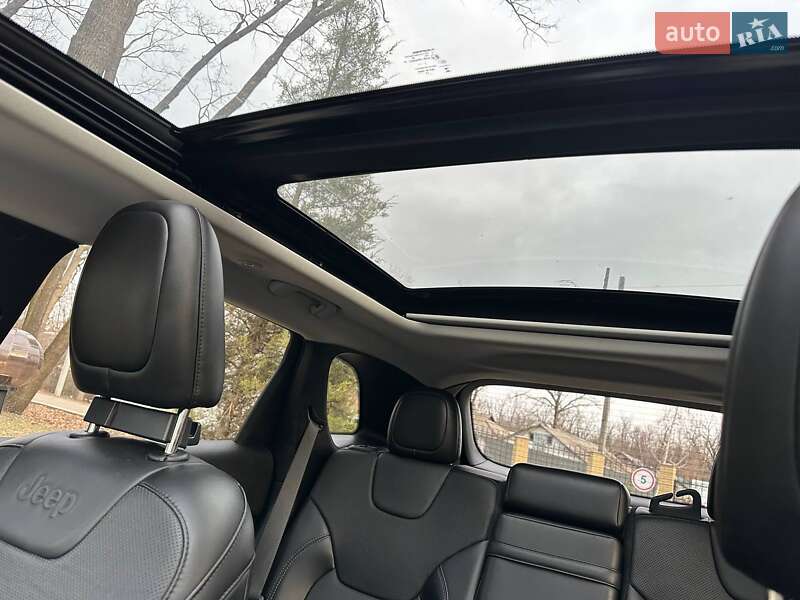 Внедорожник / Кроссовер Jeep Cherokee 2019 в Полтаве фото 13 Внедорожник / Кроссовер Jeep Cherokee 2019 в Полтаве