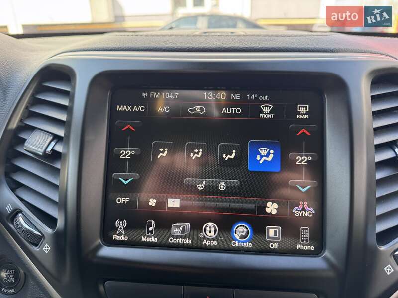 Внедорожник / Кроссовер Jeep Cherokee 2015 в Львове