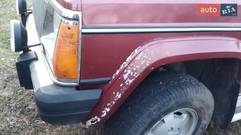 Внедорожник / Кроссовер Jeep Cherokee 1988 в Бережанах