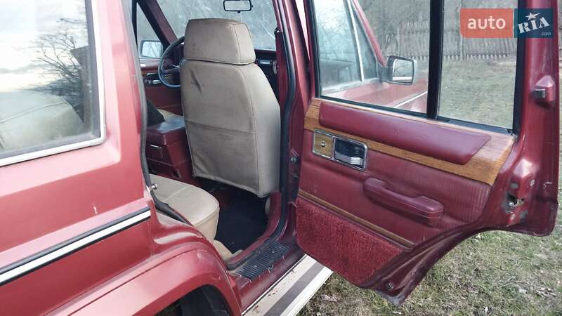 Внедорожник / Кроссовер Jeep Cherokee 1988 в Бережанах