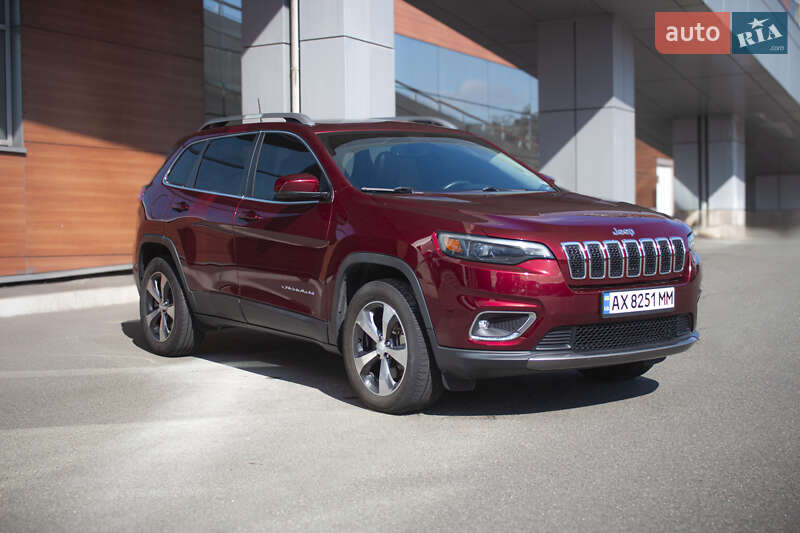 Внедорожник / Кроссовер Jeep Cherokee 2018 в 