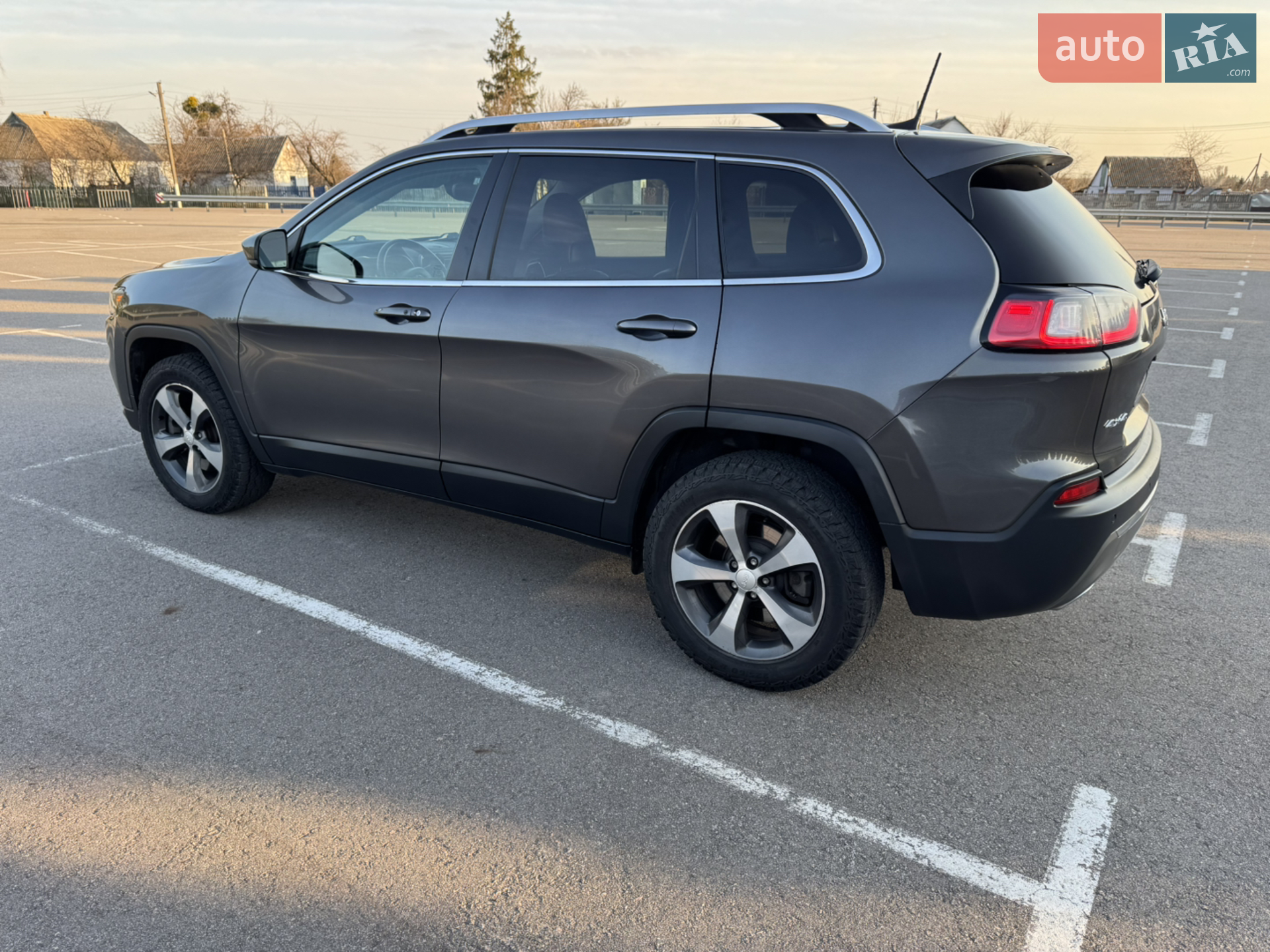 2018 Jeep Cherokee - мініатюра 12