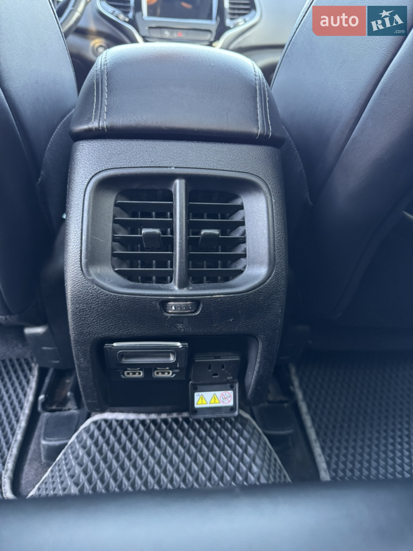 2018 Jeep Cherokee - мініатюра 27