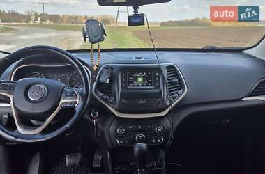 Внедорожник / Кроссовер Jeep Cherokee 2013 в 