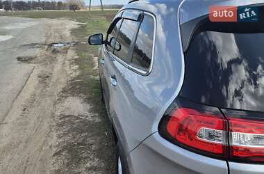 Внедорожник / Кроссовер Jeep Cherokee 2013 в 