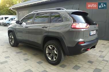 Внедорожник / Кроссовер Jeep Cherokee 2019 в 