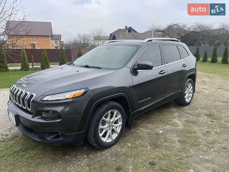 Позашляховик / Кросовер Jeep Cherokee 2016 в 