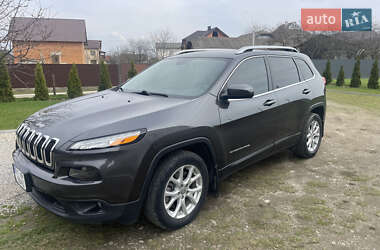 Позашляховик / Кросовер Jeep Cherokee 2016 в 