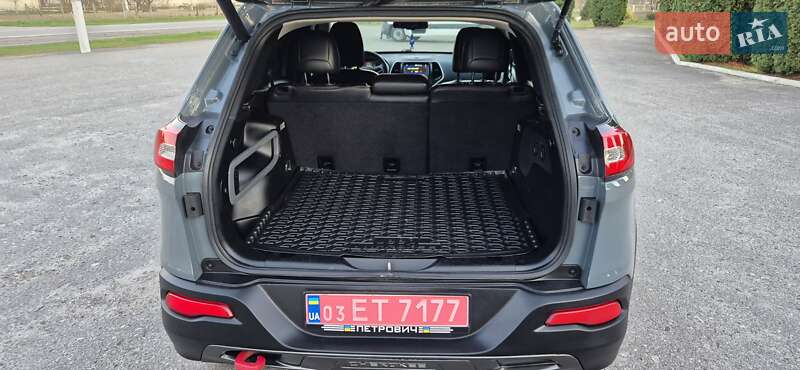 Внедорожник / Кроссовер Jeep Cherokee 2014 в Дубно