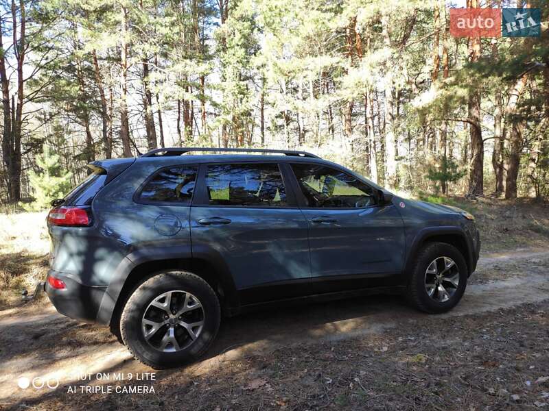 Позашляховик / Кросовер Jeep Cherokee 2015 в Охтирці
