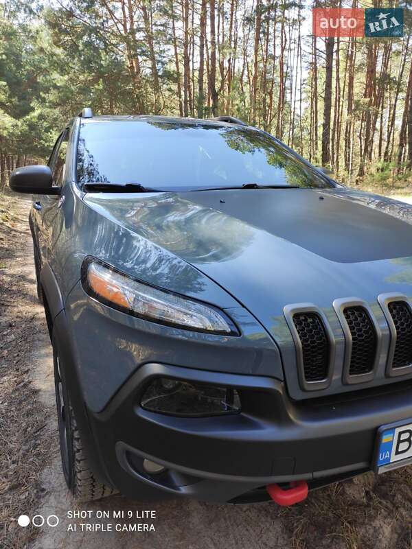 Позашляховик / Кросовер Jeep Cherokee 2015 в Охтирці