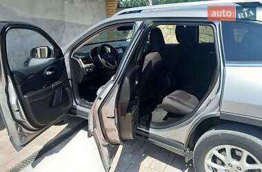 Внедорожник / Кроссовер Jeep Cherokee 2015 в 