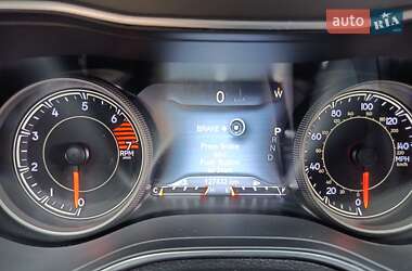 Позашляховик / Кросовер Jeep Cherokee 2018 в 