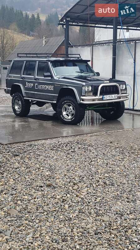 Позашляховик / Кросовер Jeep Cherokee 1992 в Рахові