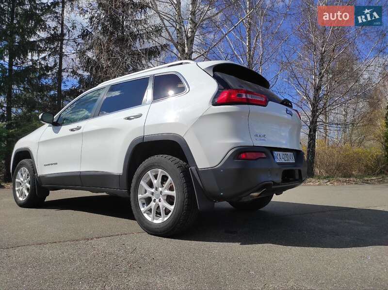 Позашляховик / Кросовер Jeep Cherokee 2014 в Києві