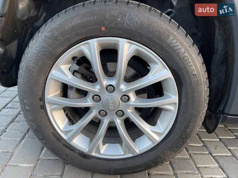 Внедорожник / Кроссовер Jeep Cherokee 2019 в Кропивницком