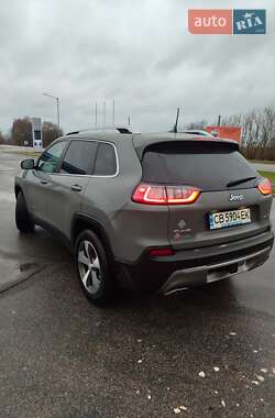 Внедорожник / Кроссовер Jeep Cherokee 2019 в 