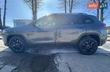 Внедорожник / Кроссовер Jeep Cherokee 2018 в 