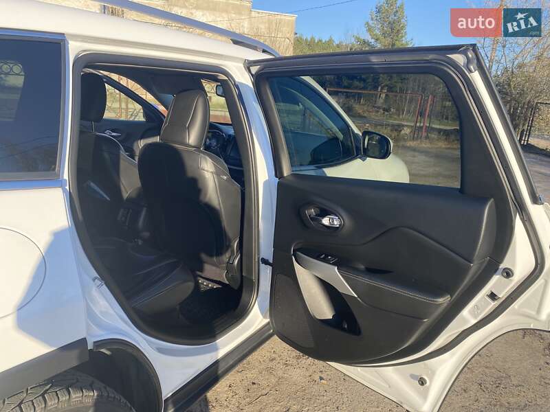 Позашляховик / Кросовер Jeep Cherokee 2017 в Нетішині