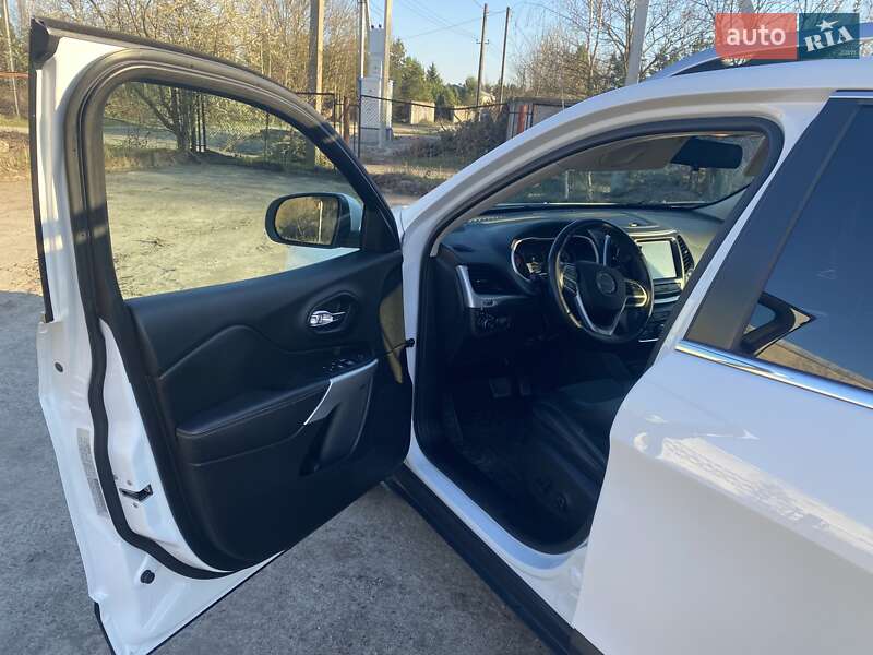 Позашляховик / Кросовер Jeep Cherokee 2017 в Нетішині