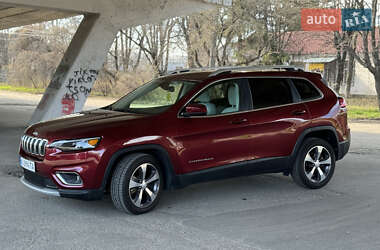 Позашляховик / Кросовер Jeep Cherokee 2019 в 