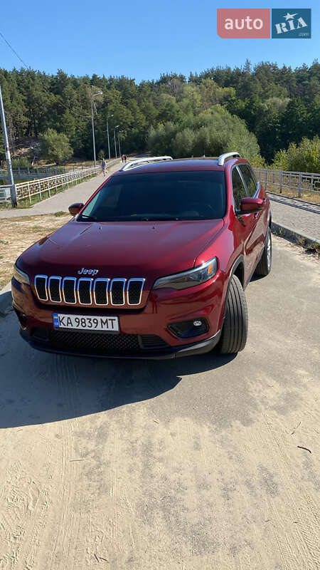 Внедорожник / Кроссовер Jeep Cherokee 2018 в 