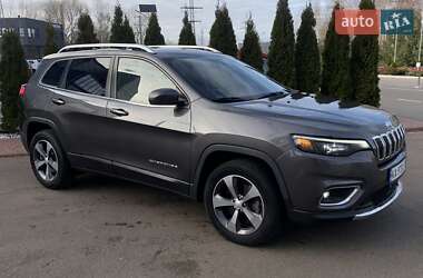 Позашляховик / Кросовер Jeep Cherokee 2018 в 