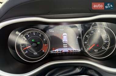 Внедорожник / Кроссовер Jeep Cherokee 2015 в 