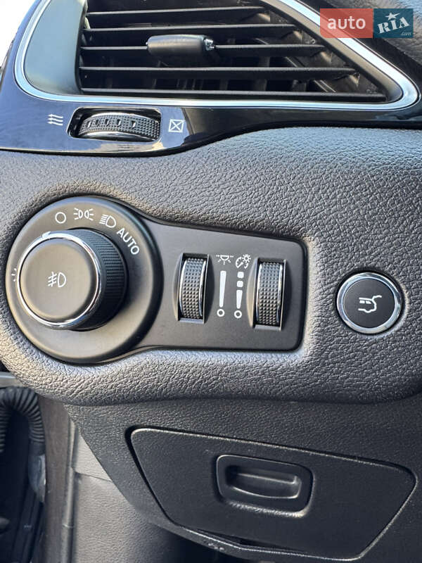 Внедорожник / Кроссовер Jeep Cherokee 2019 в Сумах