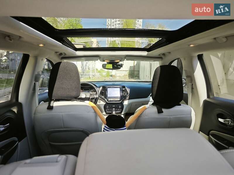 Позашляховик / Кросовер Jeep Cherokee 2021 в Харкові