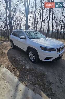 Внедорожник / Кроссовер Jeep Cherokee 2019 в 