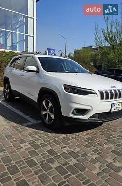 Позашляховик / Кросовер Jeep Cherokee 2019 в 