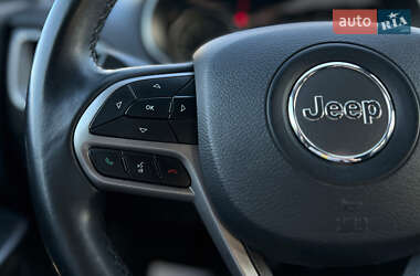 Внедорожник / Кроссовер Jeep Cherokee 2018 в 
