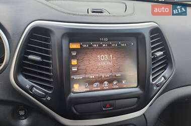 Внедорожник / Кроссовер Jeep Cherokee 2017 в 