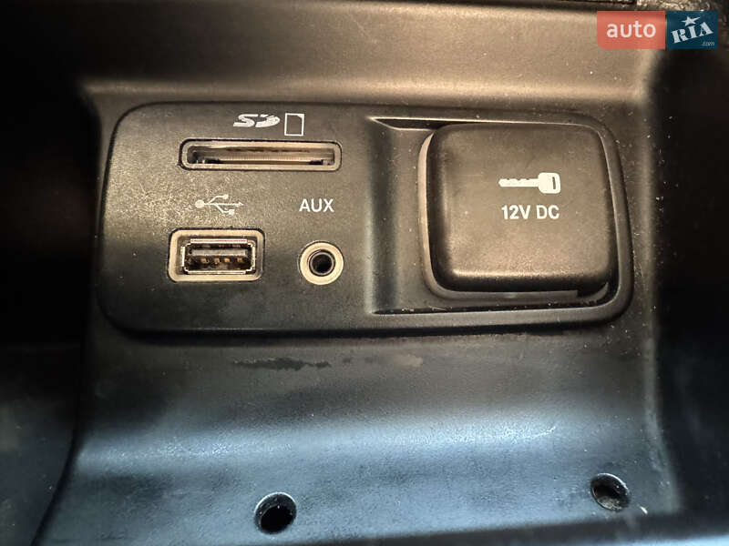 Позашляховик / Кросовер Jeep Cherokee 2014 в Києві фото 27 Позашляховик / Кросовер Jeep Cherokee 2014 в Києві