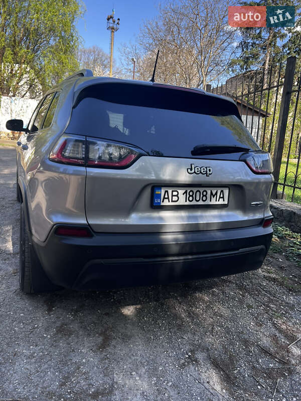 Позашляховик / Кросовер Jeep Cherokee 2018 в Шаргороді