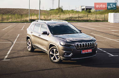 Позашляховик / Кросовер Jeep Cherokee 2020 в 
