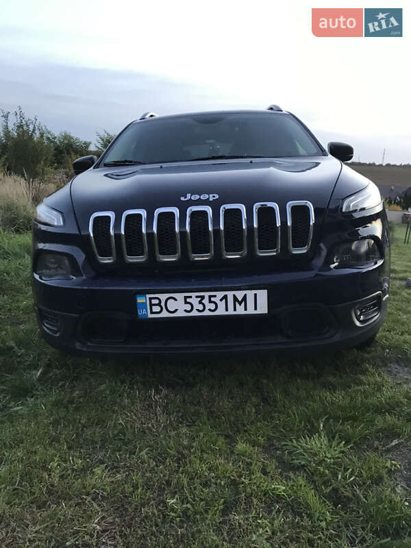 Позашляховик / Кросовер Jeep Cherokee 2014 в Львові