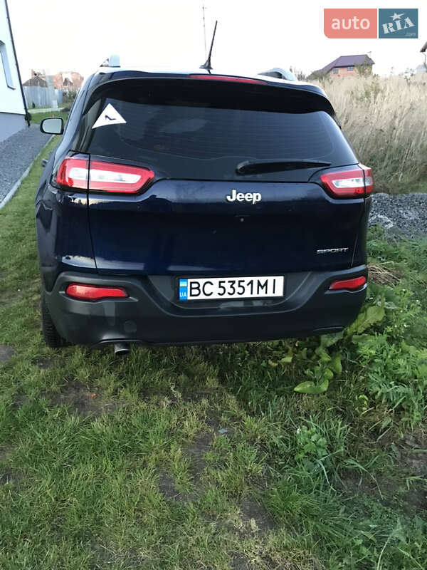 Позашляховик / Кросовер Jeep Cherokee 2014 в Львові
