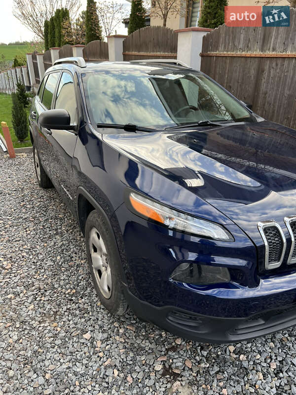 Позашляховик / Кросовер Jeep Cherokee 2014 в Львові
