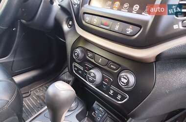 Внедорожник / Кроссовер Jeep Cherokee 2016 в Ровно