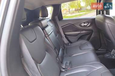 Внедорожник / Кроссовер Jeep Cherokee 2016 в Ровно
