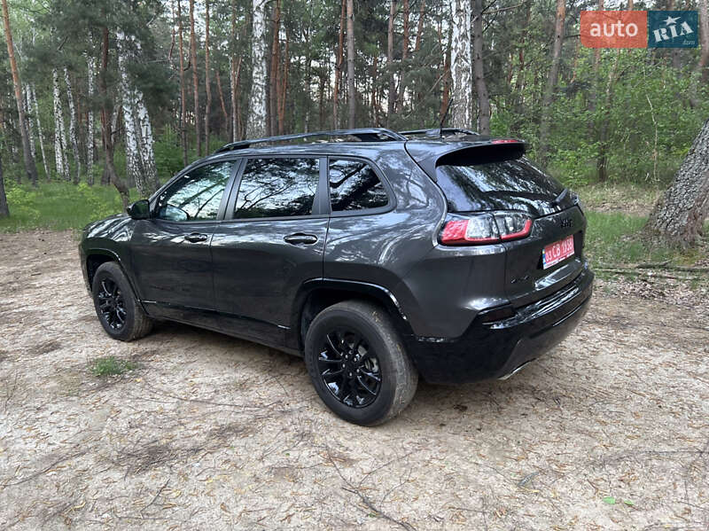 Внедорожник / Кроссовер Jeep Cherokee 2022 в Харькове
