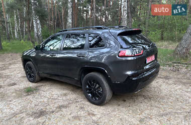 Внедорожник / Кроссовер Jeep Cherokee 2022 в 