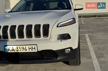 Внедорожник / Кроссовер Jeep Cherokee 2016 в 