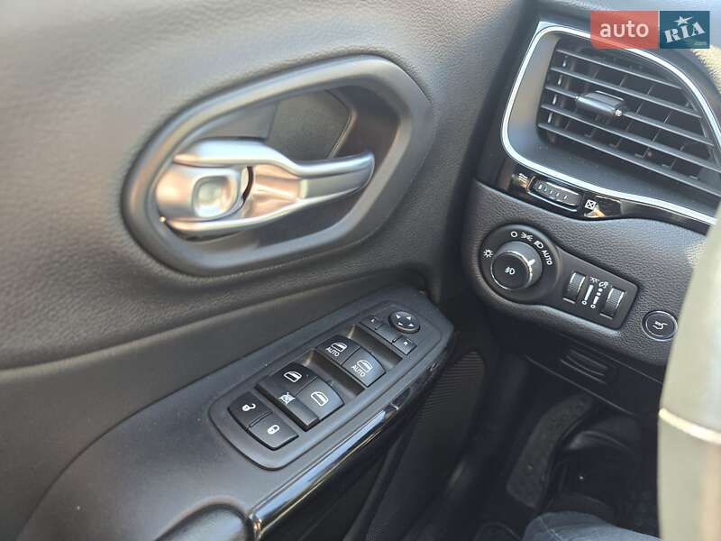 Внедорожник / Кроссовер Jeep Cherokee 2019 в Запорожье фото 16 Внедорожник / Кроссовер Jeep Cherokee 2019 в Запорожье