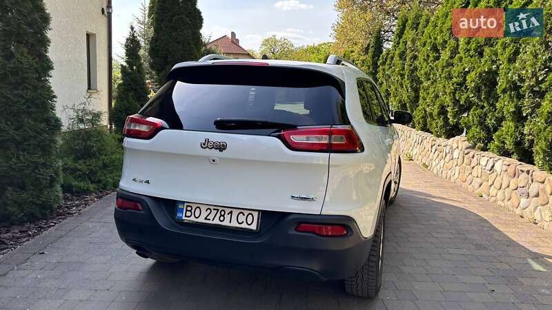 Внедорожник / Кроссовер Jeep Cherokee 2016 в Тернополе