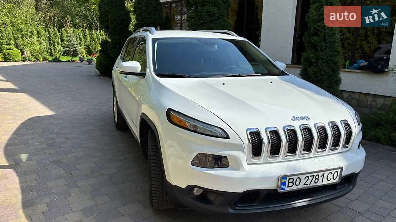 Внедорожник / Кроссовер Jeep Cherokee 2016 в Тернополе