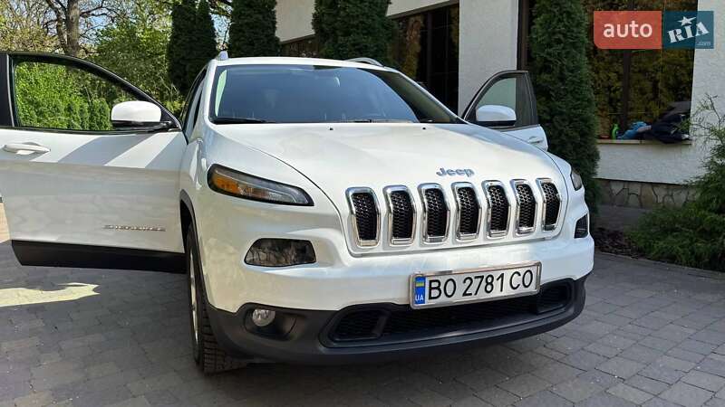 Внедорожник / Кроссовер Jeep Cherokee 2016 в Тернополе