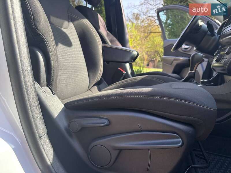 Внедорожник / Кроссовер Jeep Cherokee 2016 в Тернополе